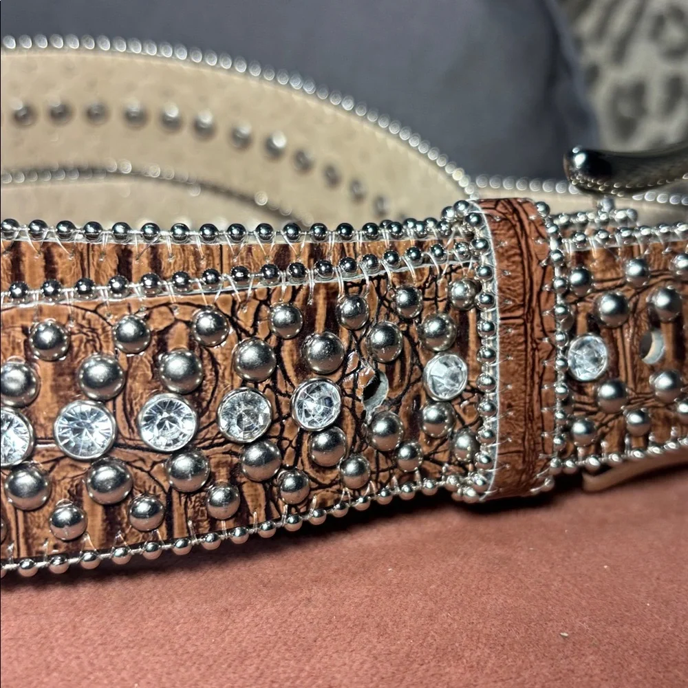 Guess vintage y2k oversized buckle western inspired reptile rhinestone belt